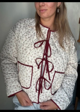 Trendy bomber jacket flowers, merk: Trendy, staat: Nieuw zonder prijskaartje, maat: M / 38 / 10, € 12,50, € 13,83 inclusief Kopersbescherming