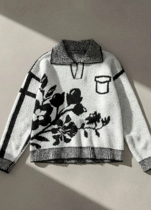 Pull col polo blanc noir / streetwear / floral / oversize / graphic knit / unisex / tendance, brand: Noirblanc Atelier, condition: Very good, size: M, €49.90, €53.10 includes Buyer Protection
