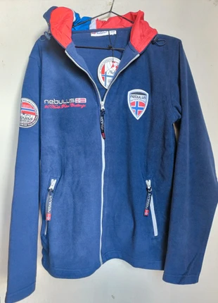 Veste polaire bleue marine Nebulus, merk: Nebulus, staat: Nieuw met prijskaartje, maat: S, € 27,00, € 29,05 inclusief Kopersbescherming