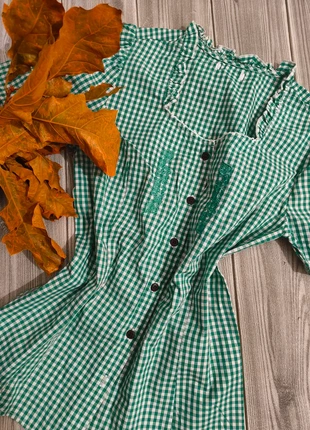 Camicia a quadretti verde con ricami., brand: Made In Italy, condizioni: Ottime, taglia: M / IT 42 / EU 38, €9.50, €10.68 include la Protezione acquisti