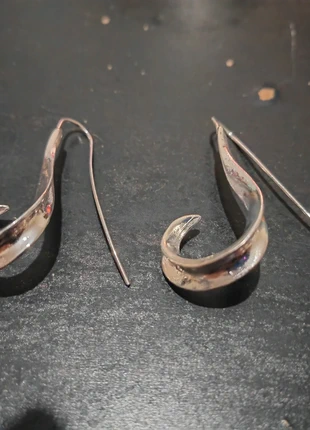 Beautiful leaf design earrings, condition: Very good, £3.00, £3.85 includes Buyer Protection