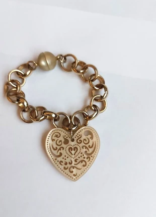 Bracciale Paviè Con Catena Oro E Ciondolo Cuore Traforato Beige, marque: Paviè, état: Très bon état, 9,00 €, 10,15 € Protection acheteurs incluse