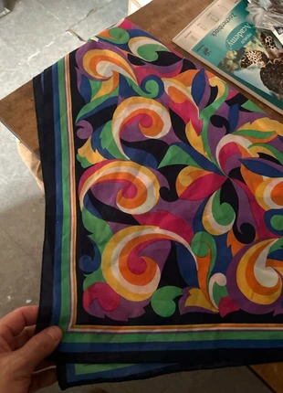 Lot 1488 un foulard multicolore, condition: Good, €2.00, €2.80 includes Buyer Protection
