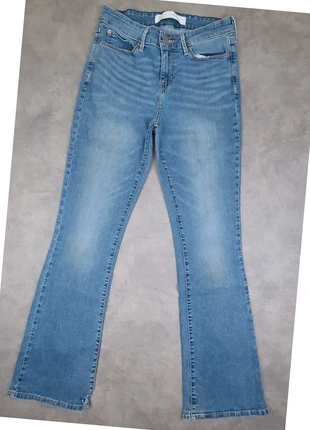 Jean bleu mid rise bootcut Marque Signature by Levi's Taille W28L32 (36) femme, marca: signature by Levi’s, estado: Muy bueno, tamaño: S / 36 / 8, 20,00 €, 21,70 € Protección al comprador Pro incluida