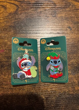 Duo pins Stitch Noël Disneyland Paris, brand: Disneyland Paris, condition: New with tags, €13.00, €14.35 includes Buyer Protection