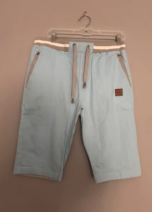 Bermudas celestes Manfinity talla L, marque: manfinity, état: Très bon état, taille: L, 13,00 €, 14,35 € Protection acheteurs incluse