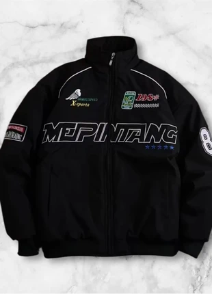 Veste racing noire taille M, blouson moto streetwear Y2K, veste brodée patches racing driver, marque: y2k, état: Très bon état, taille: M, 50,00 €, 53,20 € Protection acheteurs (Pro) incluse