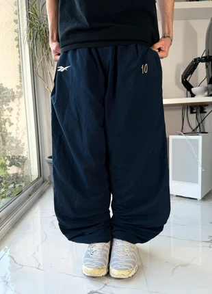 Parachute Track Pant Reebok 10 Vintage l XL, marque: Reebok, état: Très bon état, taille: XL, 28,00 €, 30,10 € Protection acheteurs (Pro) incluse