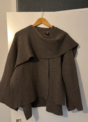 Zara poncho, merk: Zara, staat: Heel goed, maat: S / 36 / 8, € 34,00, € 36,40 inclusief Kopersbescherming