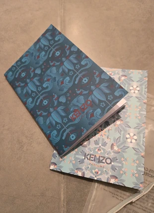 Kenzo boekjes, marque: Kenzo, état: Neuf avec étiquette, 12,00 €, 13,30 € Protection acheteurs incluse