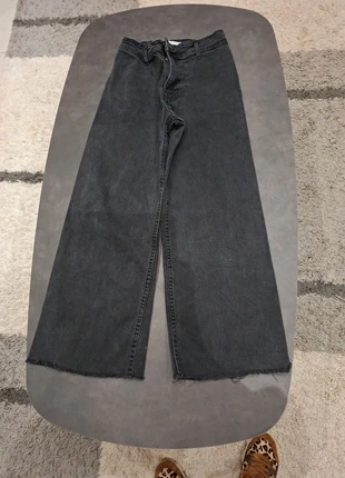 Jeans fille 11 -12 ans zara, marque: Zara, état: Très bon état, taille: 12 ans / 152 cm, 8,00 €, 9,10 € Protection acheteurs incluse