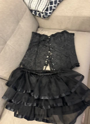 Jupe et bustier, staat: Goed, maat: XL / 42 / 14, € 15,00, € 16,45 inclusief Kopersbescherming