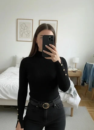 Col roulé boutons décoratifs, brand: Boutique Parisienne, condition: Very good, size: S / 36 / 8, €19.90, €21.60 includes Buyer Protection