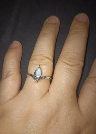 Bague pointue avec pierre de lune semi précieuse Neuve, brand: Pierre de lune, condizioni: Nuovo senza cartellino, taglia: 18,1 mm Ø / 18,5, €19.99, €21.69 include la Protezione acquisti