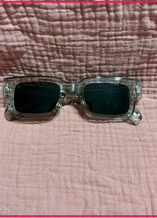 Lunettes de Soleil Rectangulaires Translucides/Grises - Style Rétro/Tendance, estado: Muito bom, €3.00, €3.85 inclui Proteção do Comprador