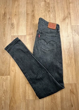 Jean Levi’s 711 skinny Taille 36 W27 L32, marque: Levi's, état: Très bon état, taille: S / 36 / 8, 19,90 €, 21,60 € Protection acheteurs (Pro) incluse