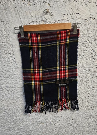 Echarpe Barbour marine et rouge, marke: Barbour, zustand: Sehr gut, 25,00 €, 26,95 € inklusive Vinted-Käuferschutz