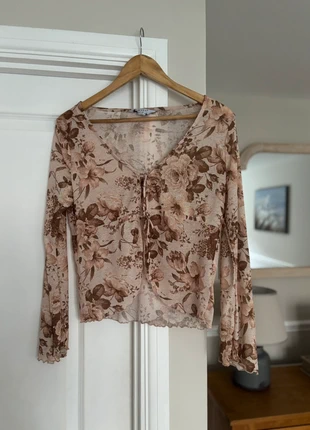 Floral bell sleeve top, brand: Primark, condition: Very good, size: L / 12, £4.00, £4.90 includes Buyer Protection
