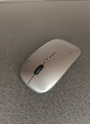 NEUF! Souris sans fil argentée – élégante et ultra fine, marke: Souris Mini, zustand: Neu, mit Etikett, 8,00 €, 9,10 € beinhaltet Vinted-Käuferschutz Pro