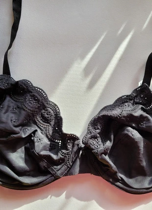 Black soft Passionata BH Underwire 85C, brand: Passionata, condizioni: Buone, taglia: 85C | IT 4C, €17.50, €19.08 include la Protezione acquisti