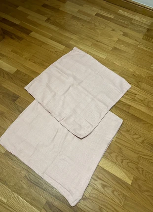 2 x capa almofada, merk: IKEA, staat: Nieuw zonder prijskaartje, maat: 50 x 50 cm, € 2,00, € 2,80 inclusief Kopersbescherming