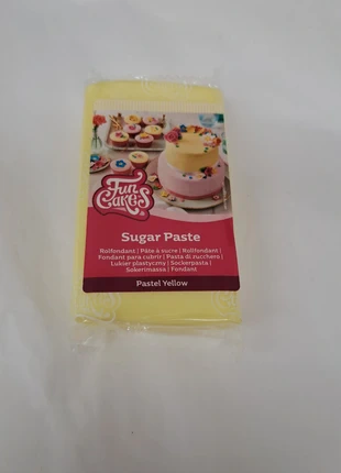 2x pastel yellow funcakes fondant, staat: Nieuw met prijskaartje, € 3,95, € 4,85 inclusief Kopersbescherming