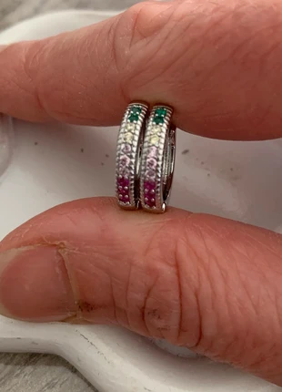 Boucles d’oreilles créoles multicolores et argentées 18mm, marque: Tendance, état: Très bon état, 7,90 €, 9,00 € Protection acheteurs (Pro) incluse