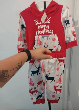 Ensemble de Noël, état: Très bon état, taille: 6-9 mois / 68 cm, 5,00 €, 5,95 € Protection acheteurs incluse