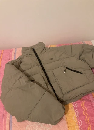 puffer cropped jacket ellesse, marke: Ellesse, zustand: Neu, größe: S / 36 / 8, 55,00 €, 58,45 € inklusive Vinted-Käuferschutz