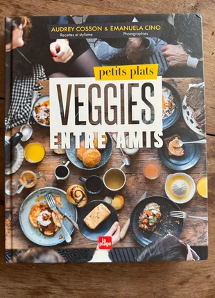 Livre de recettes végétariennes « Petite Plats Veggies entre amis », condition: New with tags, €10.00, €11.20 includes Buyer Protection