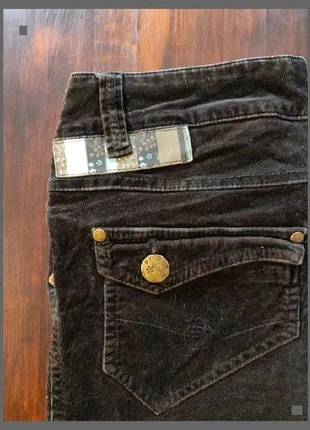 Pantalon slim velours côtelé noir – Cache Cache – Taille 38, marca: Cache Cache, estado: Bom, tamanho: M / 38 / 10, €8.00, €9.10 inclui Proteção do Comprador Pro