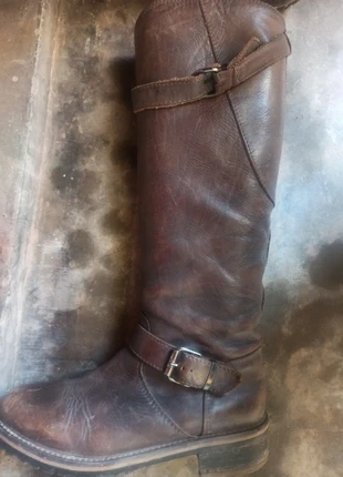 Botte cuir très bonne qualité, marque: Roberto castillone, état: Bon état, taille: 38.5, 15,00 €, 16,45 € Protection acheteurs incluse