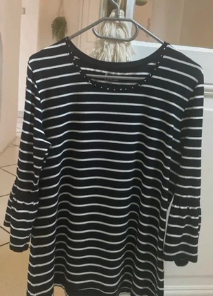 Tunique noire et blanche, marque: Canda, état: Très bon état, taille: M / 38 / 10, 4,90 €, 5,85 € Protection acheteurs incluse