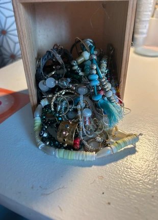 boîte mystère bijoux, état: Très bon état, 5,00 €, 5,95 € Protection acheteurs incluse