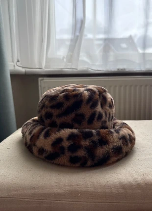 Fluffy bucket hat, brand: unknown, condition: Very good, size: One size, £8.00, £9.10 includes Buyer Protection