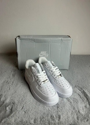 Nike Air Force 1 Blanche – Pointure 37,5 – Neuve avec boîte d’origine, marque: Nike, état: Neuf avec étiquette, taille: 37.5, 55,00 €, 58,45 € Protection acheteurs incluse