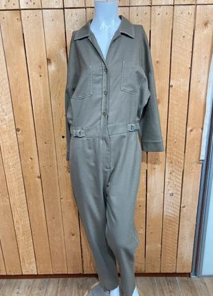 Combinaison Maje kaki – Taille 40, marque: Maje, état: Très bon état, taille: L / 40 / 12, 58,00 €, 61,60 € Protection acheteurs (Pro) incluse