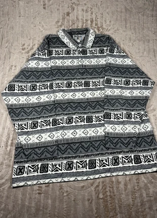 Vintage Tribal Print Polo XL – Unique & Retro, brand: Local, condizioni: Ottime, taglia: XL, €19.00, €20.65 include la Protezione acquisti