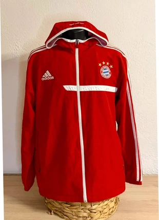Veste Adidas FC Bayern Munich rouge homme taille L capuche officielle football, brand: adidas, condition: New without tags, size: L, €29.99, €32.19 includes Buyer Protection