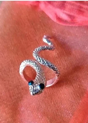 🦘 Magnifique Bague Fantaisie Doré, état: Très bon état, taille: Ajustable, 9,99 €, 11,19 € Protection acheteurs incluse