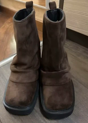 Brown suede chunky platform slouch mid calf boots, marque: Vintage Dressing, état: Très bon état, taille: 38, 69,00 €, 73,15 € Protection acheteurs incluse