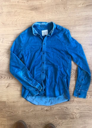 RVLT Revolution denim overhemd blauw – maat L, merk: RVLT, staat: Heel goed, maat: L / 40 / 12, € 20,00, € 21,70 inclusief Kopersbescherming