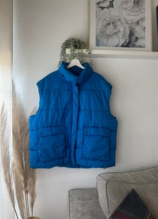 Chaleco acolchado azul eléctrico – Primark (Talla 2XL), marque: Primark, état: Très bon état, taille: 5XL / 50 / 22, 16,00 €, 17,50 € Protection acheteurs incluse