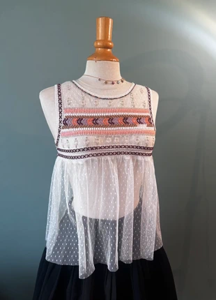 🤍 Blouse transparente avec broderies et perles, brand: Sfera, condition: New without tags, size: S / 36 / 8, €10.00, €11.20 includes Buyer Protection