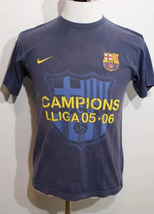 Tshirt / Tee Nike Vintage FCB FC Barcelone Barça Campions 05 06 Taille L, brand: Nike, condition: Satisfactory, size: L, €15.30, €16.77 includes Buyer Protection Pro
