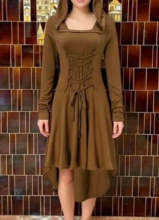 Robe longue marron avec capuche et laçage sur le buste Taille S, marca: Studio Celeste, estado: Muito bom, tamanho: S / 36 / 8, €32.90, €35.25 inclui Proteção do Comprador Pro