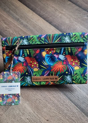Pochette frontale collector Cabaïa Leona Rose 🌹, marque: Cabaïa, Leona Rose..., état: Très bon état, 59,00 €, 62,65 € Protection acheteurs incluse
