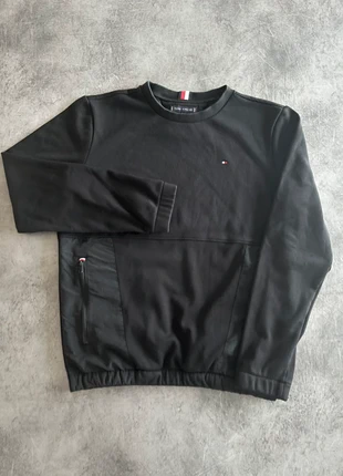 Pull Tommy Hilfiger noir 14ans, marke: Tommy Hilfiger, zustand: Sehr gut, größe: 14 Jahre / 164, 14,99 €, 16,44 € inklusive Vinted-Käuferschutz
