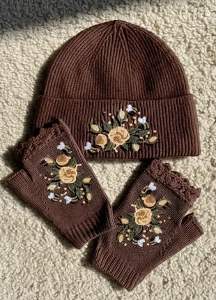 Ensemble bonnet & mitaines marron brodés – style bohème chic, brand: Lasso Moon, condition: Very good, size: One size, €34.99, €37.44 includes Buyer Protection