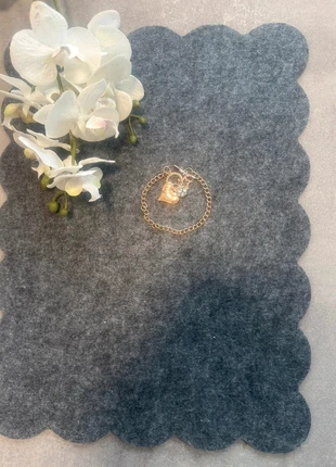 NIEUW, leuk grote maat goudkleurig armbandje met bedels, 23 cm !, staat: Nieuw zonder prijskaartje, € 2,79, € 3,63 inclusief Kopersbescherming